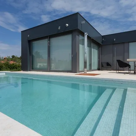 Villa Lagoderan